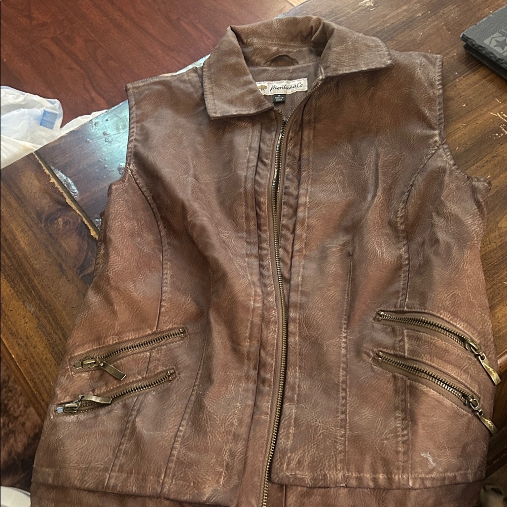 Montana Co Brown Leather Vest with Zipper Details